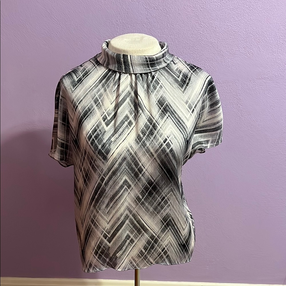 Vince Camuto top